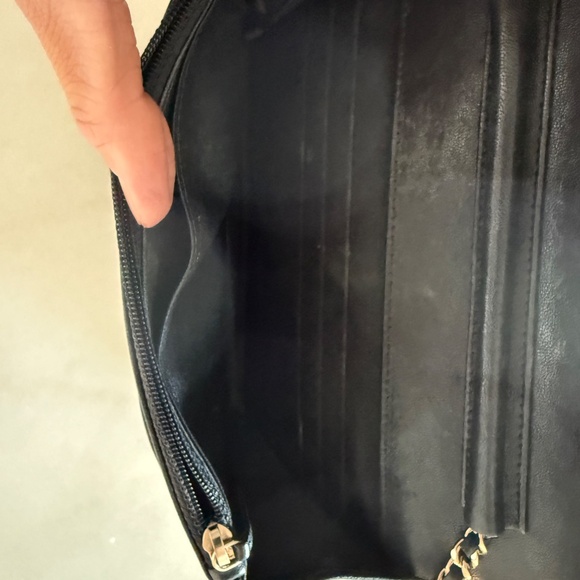 Chanel Classic Quilted Wallet-on-Chain - Picture 5 of 7